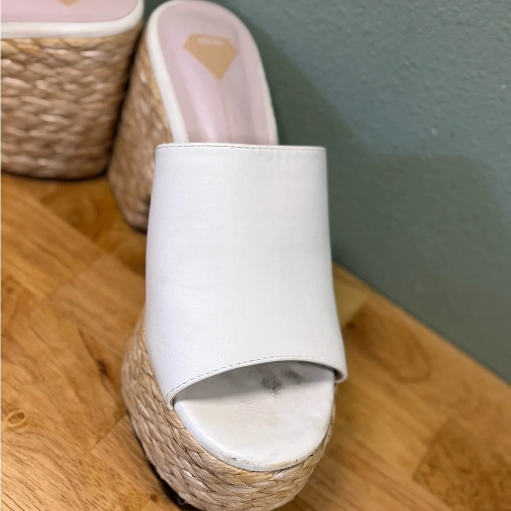 Mi.iM White Woven Platform Wedge Slides